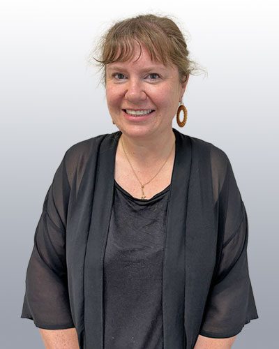leslie-lessard-400x500